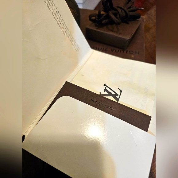 Louis Vuitton Men's US 9 Damier Graphite Punchy Sneaker - Picture 9 of 16